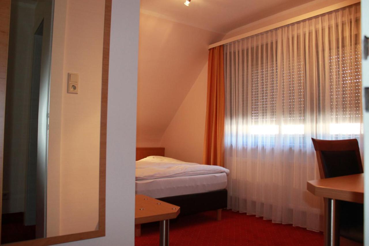 Hotel Huebler Франкфурт-на-Майне Экстерьер фото