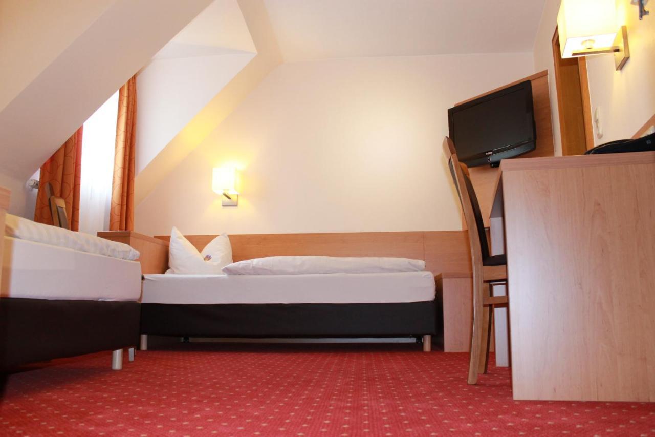 Hotel Huebler Франкфурт-на-Майне Экстерьер фото