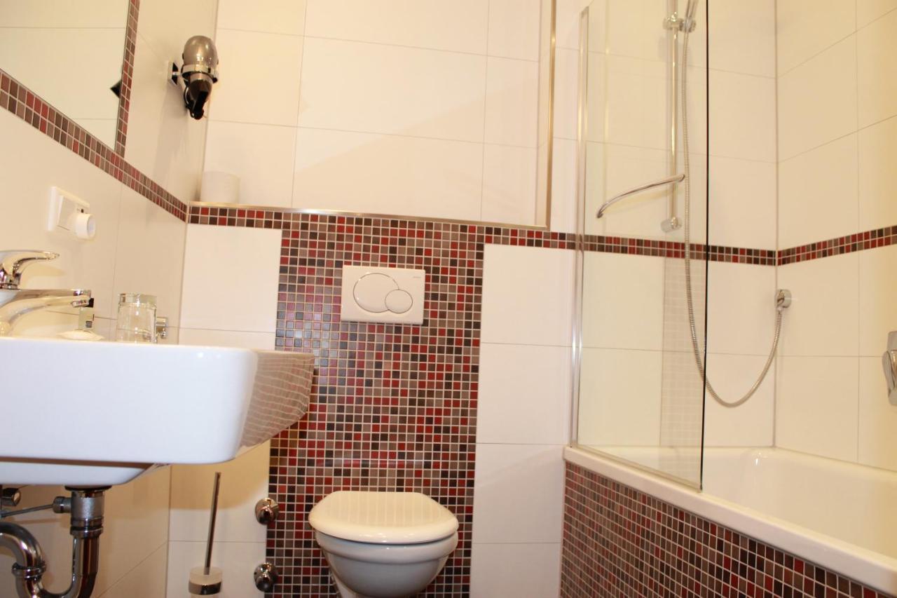 Hotel Huebler Франкфурт-на-Майне Экстерьер фото