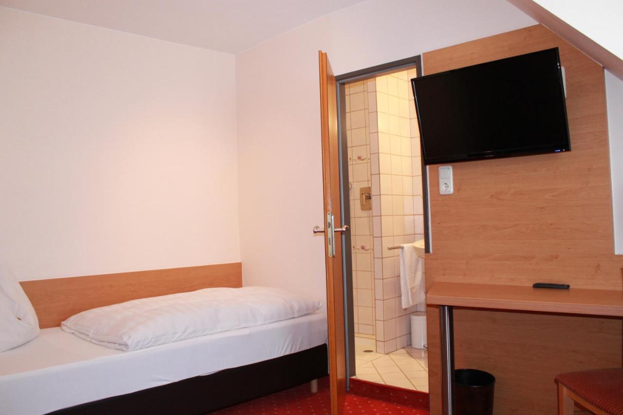 Hotel Huebler Франкфурт-на-Майне Экстерьер фото