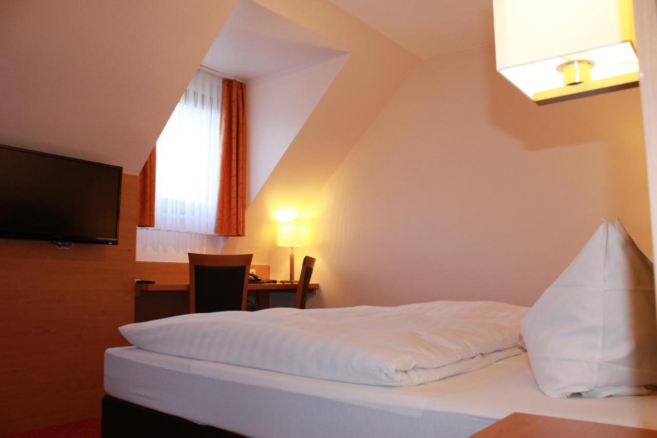 Hotel Huebler Франкфурт-на-Майне Экстерьер фото