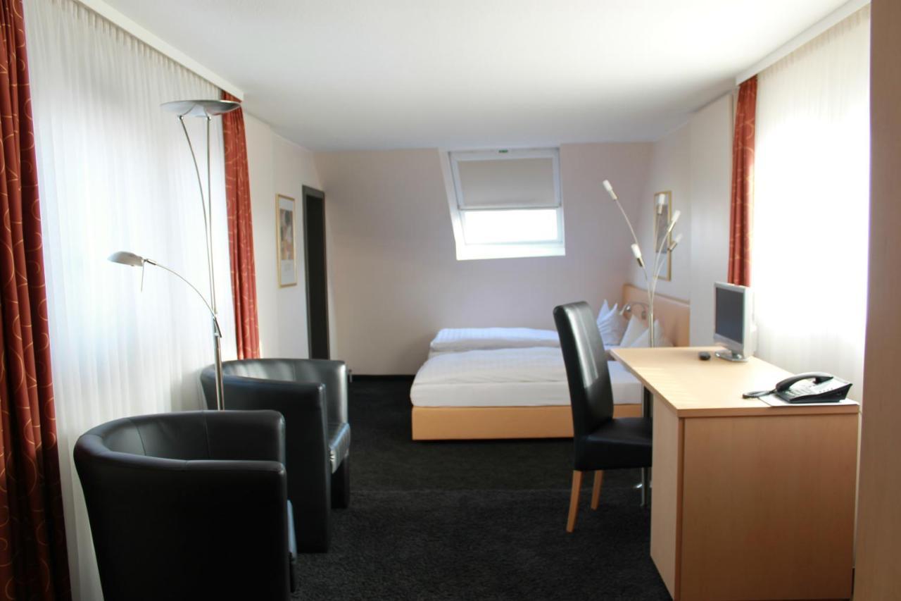 Hotel Huebler Франкфурт-на-Майне Экстерьер фото