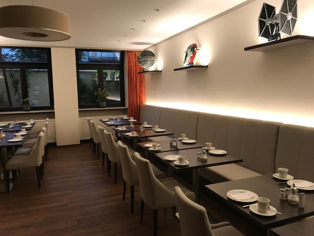 Hotel Huebler Франкфурт-на-Майне Экстерьер фото