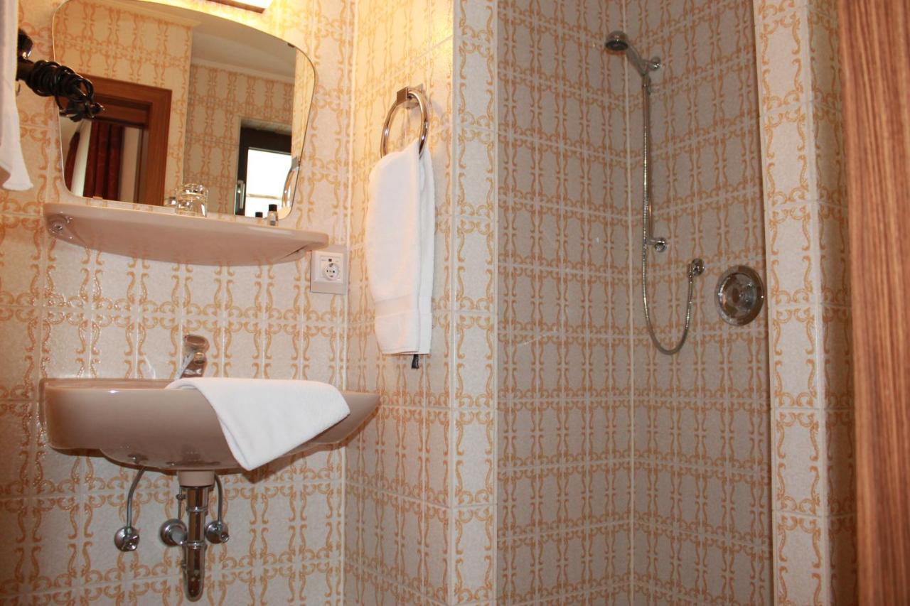 Hotel Huebler Франкфурт-на-Майне Экстерьер фото